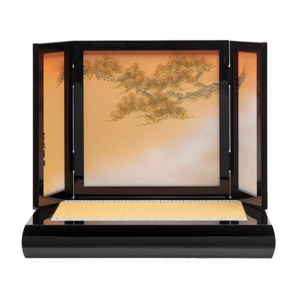 五月人形 久月 中村宗光作 伊達政宗 兜 平飾り 正絹 紺糸縅 久月監製 詳細画像 久月 五月人形 中村宗光作 伊達政宗 兜 平飾り 正絹 紺糸縅 久月監製 詳細画像