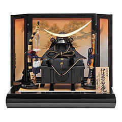 五月人形: 中村宗光作 伊達政宗 兜 平飾り 正絹 紺糸縅 久月監製 【D-74】