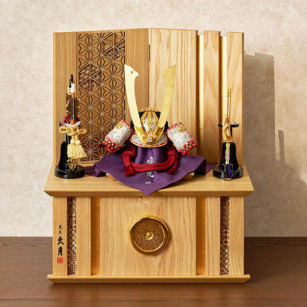 五月人形 久月 中村宗光作 兜 収納飾り 正絹 白糸沢瀉縅 久月監製 麻の葉寄木二曲屏風 タモ収納箱 白木 木目 詳細画像 久月 五月人形 中村宗光作 兜 収納飾り 正絹 白糸沢瀉縅 久月監製 麻の葉寄木二曲屏風 タモ収納箱 白木 木目 詳細画像