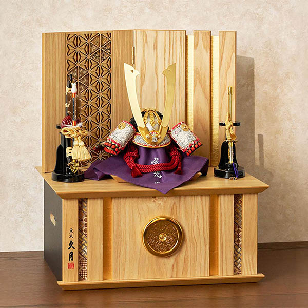 五月人形 久月 中村宗光作 兜 収納飾り 正絹 白糸沢瀉縅 久月監製 麻の葉寄木二曲屏風 タモ収納箱 白木 木目 詳細画像 久月 五月人形 中村宗光作 兜 収納飾り 正絹 白糸沢瀉縅 久月監製 麻の葉寄木二曲屏風 タモ収納箱 白木 木目 詳細画像