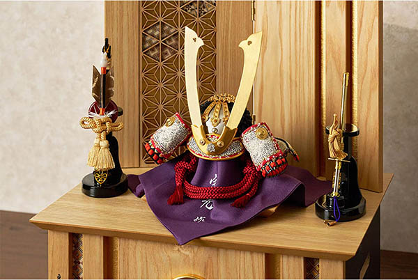 五月人形 久月 中村宗光作 兜 収納飾り 正絹 白糸沢瀉縅 久月監製 麻の葉寄木二曲屏風 タモ収納箱 白木 木目 詳細画像 久月 五月人形 中村宗光作 兜 収納飾り 正絹 白糸沢瀉縅 久月監製 麻の葉寄木二曲屏風 タモ収納箱 白木 木目 詳細画像