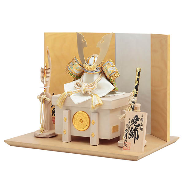 五月人形 久月 上原玉鳳作 兜 平飾り 正絹 萌黄段縅 久月監製 白木 木目 詳細画像 久月 五月人形 上原玉鳳作 兜 平飾り 正絹 萌黄段縅 久月監製 白木 木目 詳細画像