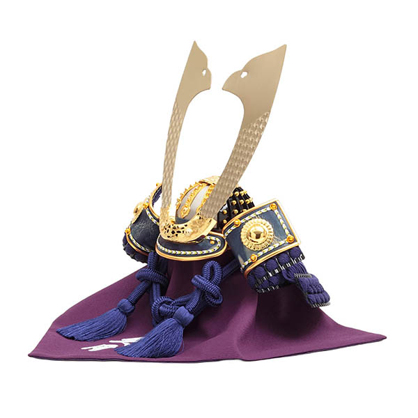 五月人形 久月 大越広孝作 兜 収納飾り 緋糸沢瀉縅 久月監製 緑松蒔絵二曲屏風 収納箱 詳細画像 久月 五月人形 大越広孝作 兜 収納飾り 緋糸沢瀉縅 久月監製 緑松蒔絵二曲屏風 収納箱 詳細画像