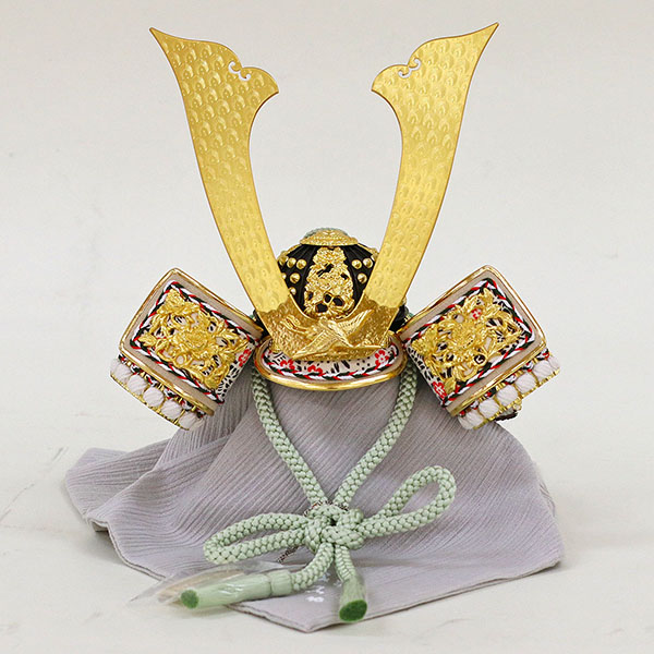 五月人形 久月 平安武久作 本金箔押 兜 収納飾り 正絹 白緑匂縅 久月監製 鶴に桜二曲屏風 タモ収納箱 詳細画像 久月 五月人形 平安武久作 本金箔押 兜 収納飾り 正絹 白緑匂縅 久月監製 鶴に桜二曲屏風 タモ収納箱 詳細画像