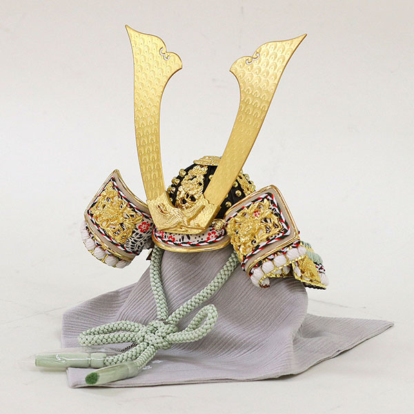 五月人形 久月 平安武久作 本金箔押 兜 収納飾り 正絹 白緑匂縅 久月監製 鶴に桜二曲屏風 タモ収納箱 詳細画像 久月 五月人形 平安武久作 本金箔押 兜 収納飾り 正絹 白緑匂縅 久月監製 鶴に桜二曲屏風 タモ収納箱 詳細画像