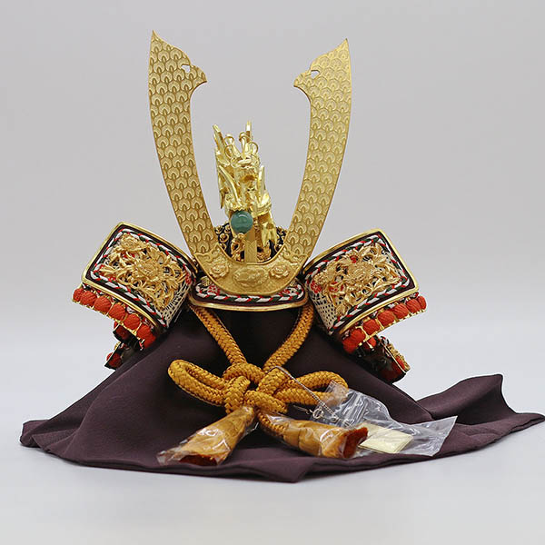 久月　 五月人形　平安武久作 本金箔押 兜 平飾り 正絹 緋縅 久月監製　詳細画像