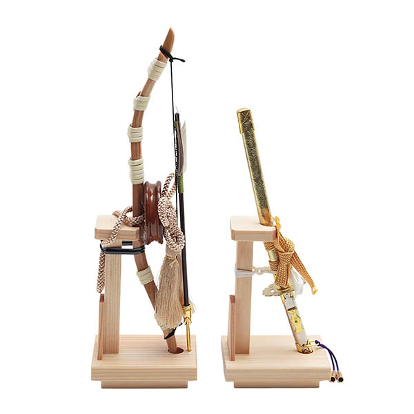 五月人形 久月 久月作 獅狛之兜 収納飾り 正絹 萌黄匂縅 銀松二曲 甲冑師 鈴木利光 詳細画像 久月 五月人形 久月作 獅狛之兜 収納飾り 正絹 萌黄匂縅 銀松二曲 甲冑師 鈴木利光 詳細画像