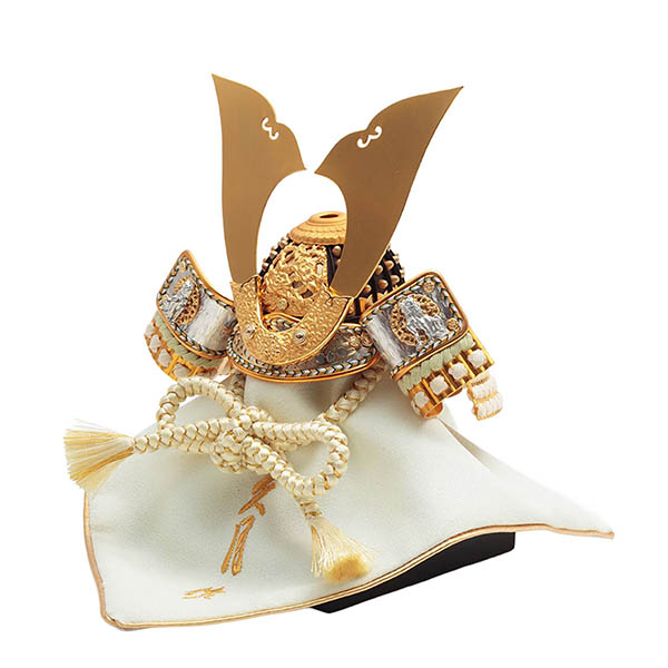 五月人形 久月 久月作 獅狛之兜 収納飾り 正絹 萌黄匂縅 銀松二曲 甲冑師 鈴木利光 詳細画像 久月 五月人形 久月作 獅狛之兜 収納飾り 正絹 萌黄匂縅 銀松二曲 甲冑師 鈴木利光 詳細画像