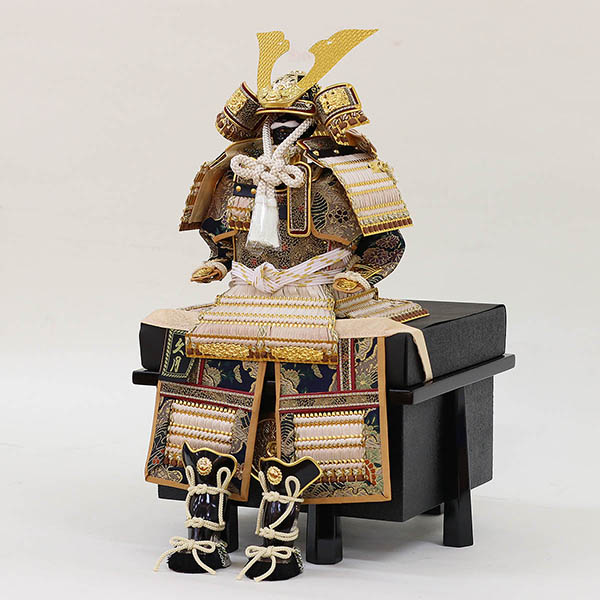 五月人形 久月 久月 大鎧 平飾り 正絹 薄茶裾濃縅 大層雲屏風 詳細画像 久月 五月人形 久月 大鎧 平飾り 正絹 薄茶裾濃縅 大層雲屏風 詳細画像