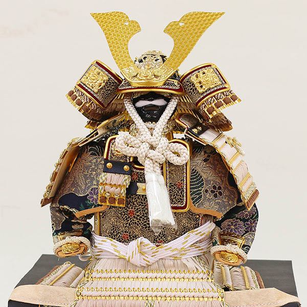 五月人形 久月 久月 大鎧 平飾り 正絹 薄茶裾濃縅 大層雲屏風 詳細画像 久月 五月人形 久月 大鎧 平飾り 正絹 薄茶裾濃縅 大層雲屏風 詳細画像