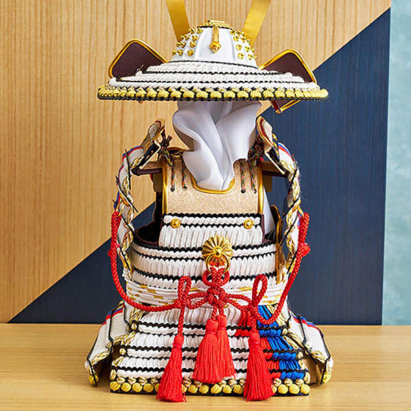 久月　 五月人形　久月 奉納鎧 平飾り 正絹 白糸褄取縅　詳細画像