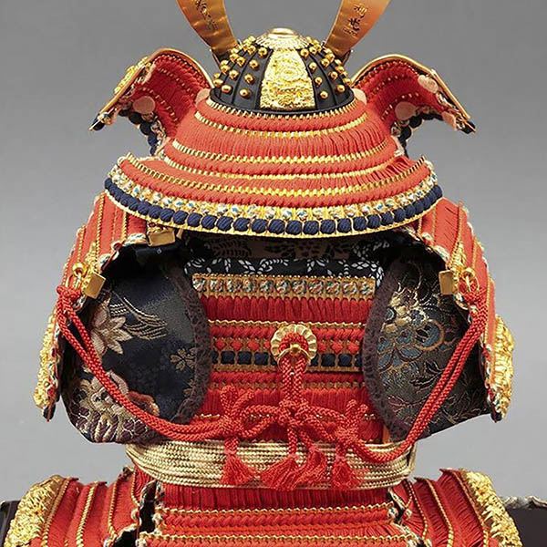 五月人形 久月 久月作 麒麟児大鎧 収納飾り 正絹 朱糸縅 駿河古典蒔絵 春慶塗り 甲冑師 鈴木利光 詳細画像 久月 五月人形 久月作 麒麟児大鎧 収納飾り 正絹 朱糸縅 駿河古典蒔絵 春慶塗り 甲冑師 鈴木利光 詳細画像