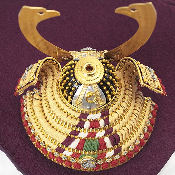 久月　 五月人形　久月作 四神大鎧 平飾り 正絹緋糸褄取縅 駿河古典蒔絵 甲冑師 鈴木利光　詳細画像