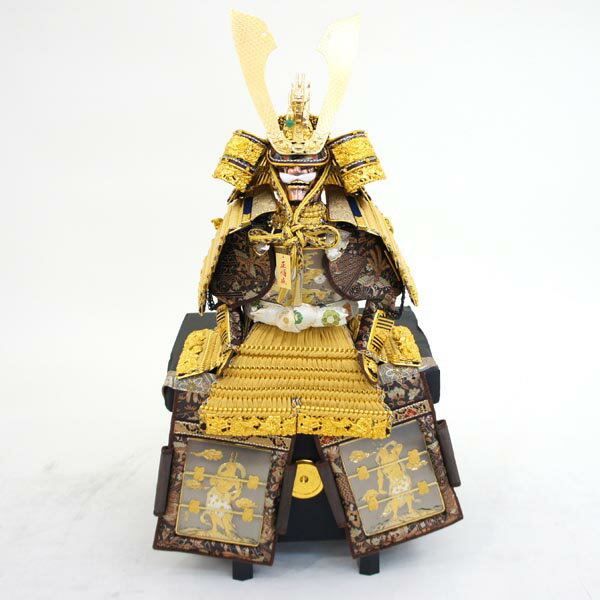久月　 五月人形　久月作 彫金仁王大鎧 高床台飾り 正絹 緋縅 駿河古典蒔絵 甲冑師 鈴木利光　詳細画像