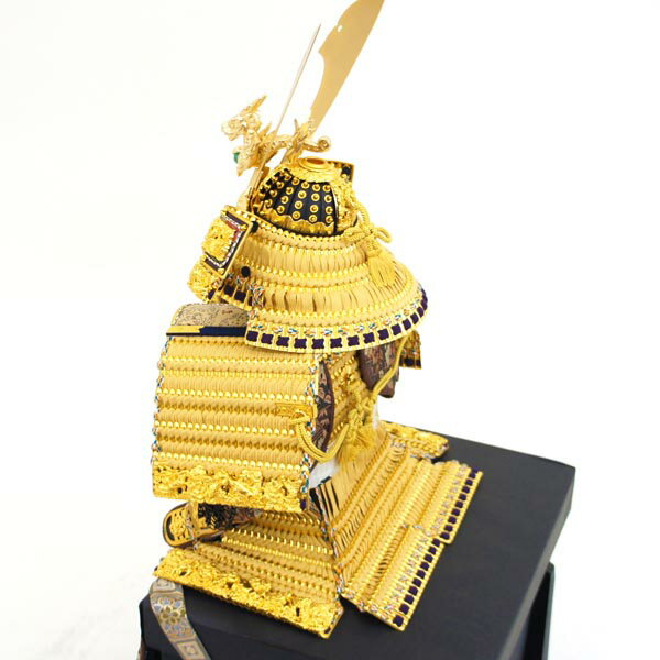 久月　 五月人形　久月作 彫金仁王大鎧 高床台飾り 正絹 緋縅 駿河古典蒔絵 甲冑師 鈴木利光　詳細画像