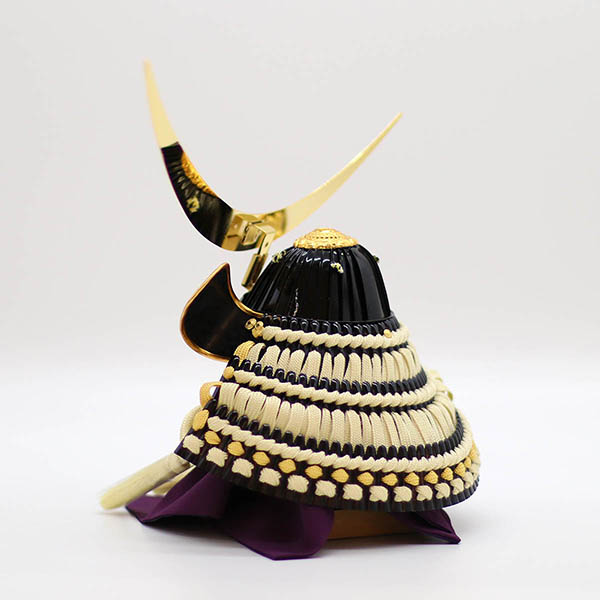 久月　 五月人形　久月 戦国武将 兜 収納飾り 正絹 白糸縅 伊達政宗公 駿河古典蒔絵 白木 木目　詳細画像