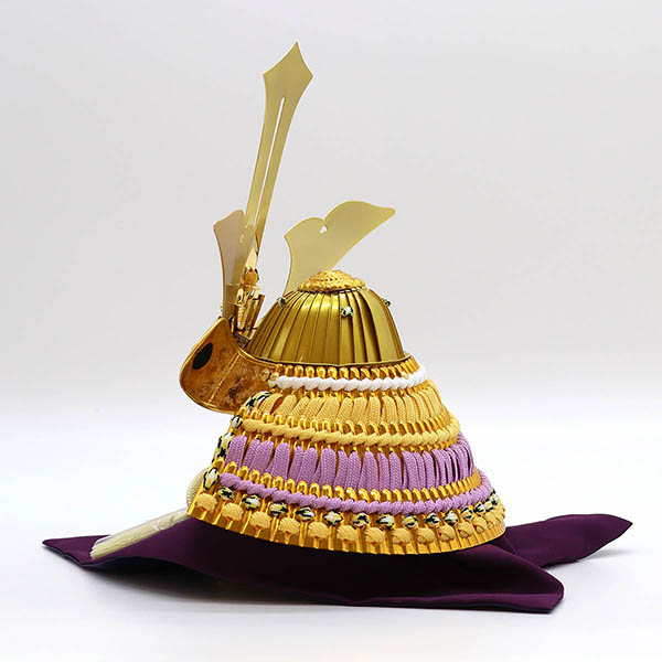 五月人形 久月 久月 戦国武将 兜 収納飾り 正絹 色々縅 毛利元就公 駿河古典蒔絵 白木 木目 詳細画像 久月 五月人形 久月 戦国武将 兜 収納飾り 正絹 色々縅 毛利元就公 駿河古典蒔絵 白木 木目 詳細画像