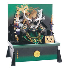 五月人形: 久月 天空 兜 収納飾り 緑翠 龍二曲屏風 櫃型収納箱 【D-34】