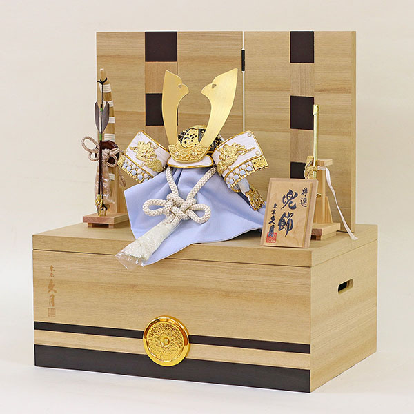 久月　 五月人形　銘木 針桐 兜 二引き 収納飾り 正絹 水色縅 白木 木目　詳細画像