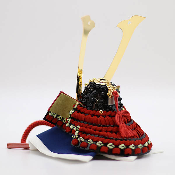 久月　 五月人形　加藤峻厳作 兜 収納飾り 赤糸縅 張り合わせ小札 久月監製 銀箔市松屏風 収納箱　詳細画像