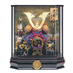 五月人形: 久月 兜 六角 曙塗り研ぎ出し アクリルケース 取付ケース入り 【D-102】