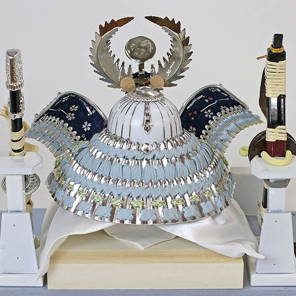 久月　 五月人形　久月 徳川家康公 兜 アクリルケース 取付ケース入り　詳細画像