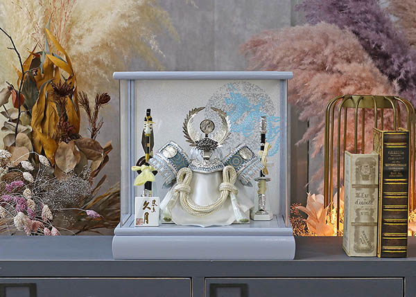 久月　 五月人形　久月 徳川家康公 兜 アクリルケース 取付ケース入り　詳細画像