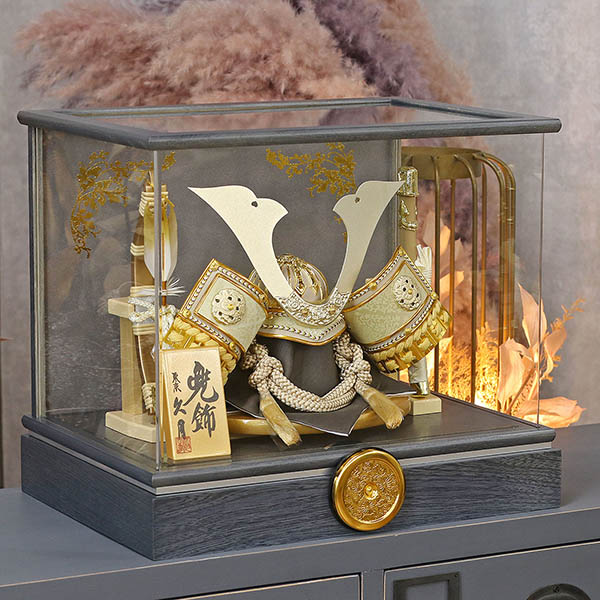 久月　 五月人形　久月 兜飾り 取付ケース入り アクリルケース飾り　詳細画像