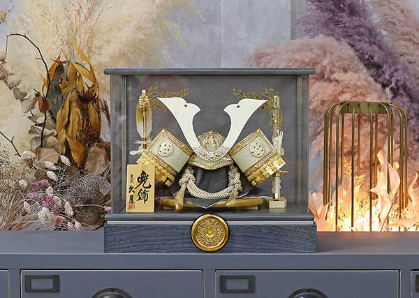 久月　 五月人形　久月 兜飾り 取付ケース入り アクリルケース飾り　詳細画像