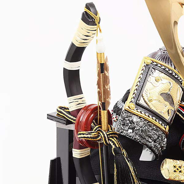 久月　 五月人形　久月 兜 黒赤ぼかし 金彩龍バック ガラスケース 取付ケース入り　詳細画像