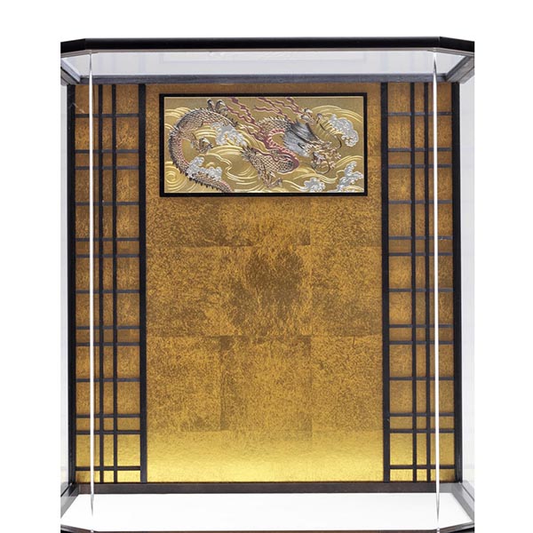 五月人形 久月 久月 鎧 正絹 色々縅 六角 前面アクリルケース 取付ケース入り 詳細画像 久月 五月人形 久月 鎧 正絹 色々縅 六角 前面アクリルケース 取付ケース入り 詳細画像