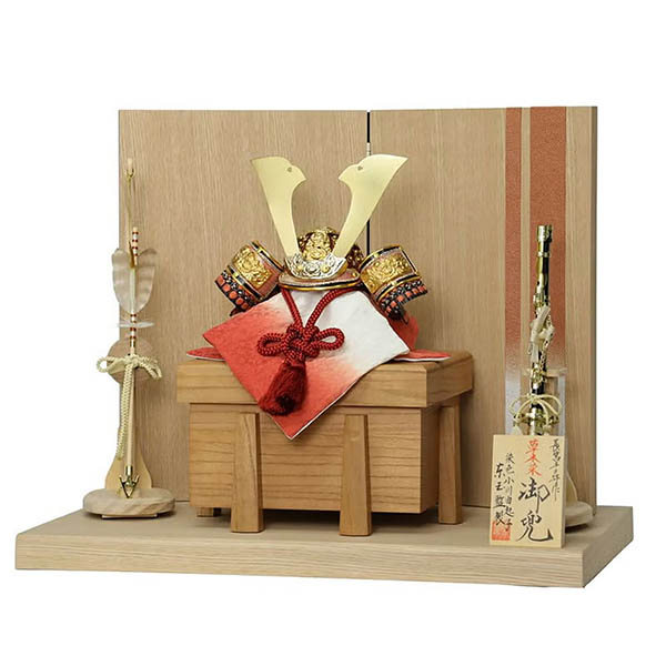 東玉　 五月人形　草木染め 極鳳 きょくほう 櫃飾り 兜 平飾り　詳細画像