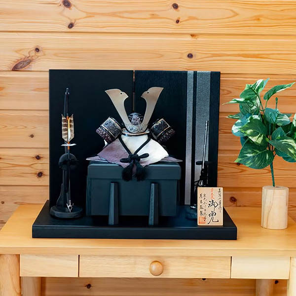 五月人形 東玉 草木染め 華極 かきょく 櫃飾り 兜 平飾り 詳細画像 東玉 五月人形 草木染め 華極 かきょく 櫃飾り 兜 平飾り 詳細画像