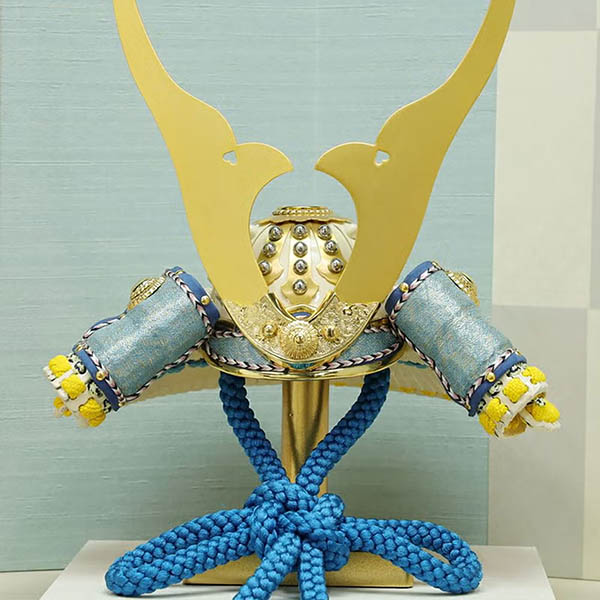 五月人形 東玉 加藤峻成作 彩り 青空 兜 平飾り 詳細画像 東玉 五月人形 加藤峻成作 彩り 青空 兜 平飾り 詳細画像