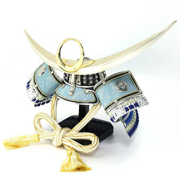 五月人形 東玉 彩宴 上杉・龍村裂の兜 LEDライト付き 兜 平飾り 詳細画像 東玉 五月人形 彩宴 上杉・龍村裂の兜 LEDライト付き 兜 平飾り 詳細画像