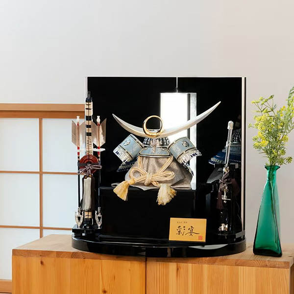 五月人形 東玉 彩宴 上杉・龍村裂の兜 LEDライト付き 兜 平飾り 詳細画像 東玉 五月人形 彩宴 上杉・龍村裂の兜 LEDライト付き 兜 平飾り 詳細画像