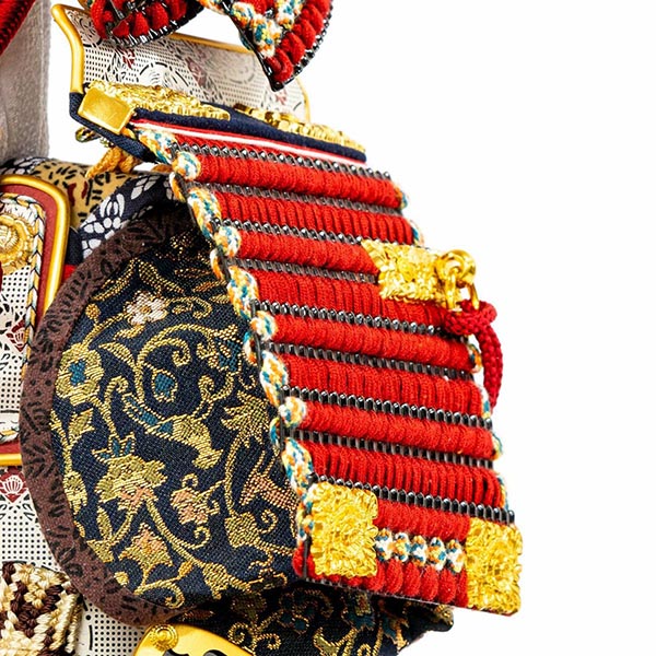 吉徳　 五月人形　雄山作 正絹茜絲縅 鎧飾り　詳細画像