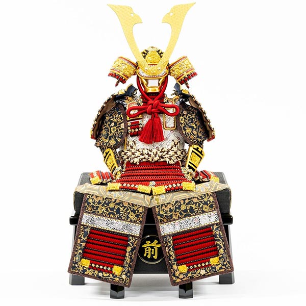 吉徳　 五月人形　雄山作 正絹茜絲縅 鎧飾り　詳細画像