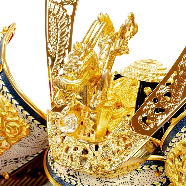 五月人形 吉徳 正絹赤絲縅 飛龍之兜 高床台飾り 詳細画像 吉徳 五月人形 正絹赤絲縅 飛龍之兜 高床台飾り 詳細画像