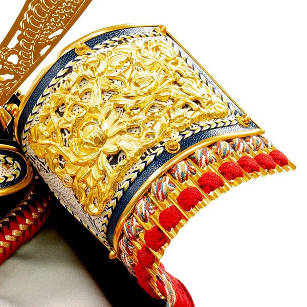 五月人形 吉徳 正絹赤絲縅 飛龍之兜 高床台飾り 詳細画像 吉徳 五月人形 正絹赤絲縅 飛龍之兜 高床台飾り 詳細画像