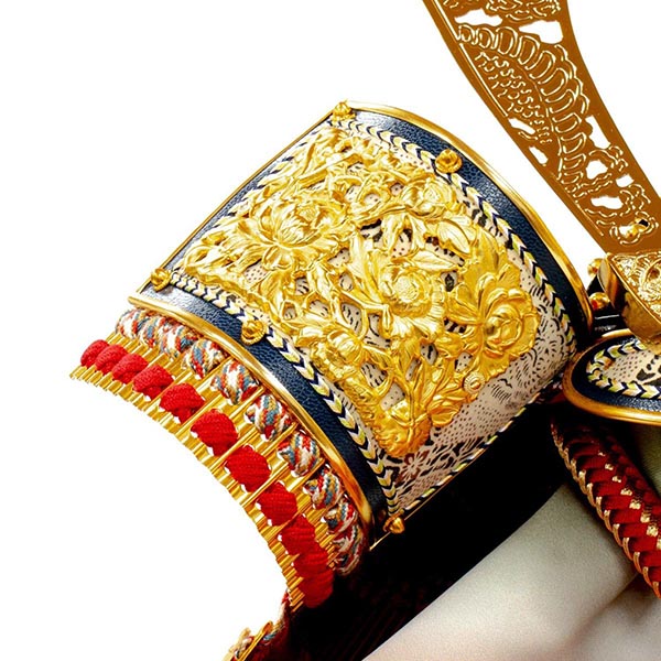 五月人形 吉徳 正絹赤絲縅 飛龍之兜 高床台飾り 詳細画像 吉徳 五月人形 正絹赤絲縅 飛龍之兜 高床台飾り 詳細画像