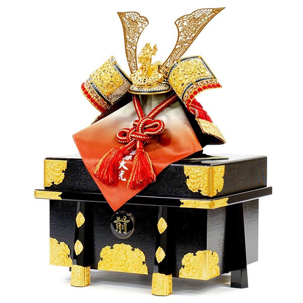 五月人形 吉徳 正絹赤絲縅 飛龍之兜 高床台飾り 詳細画像 吉徳 五月人形 正絹赤絲縅 飛龍之兜 高床台飾り 詳細画像