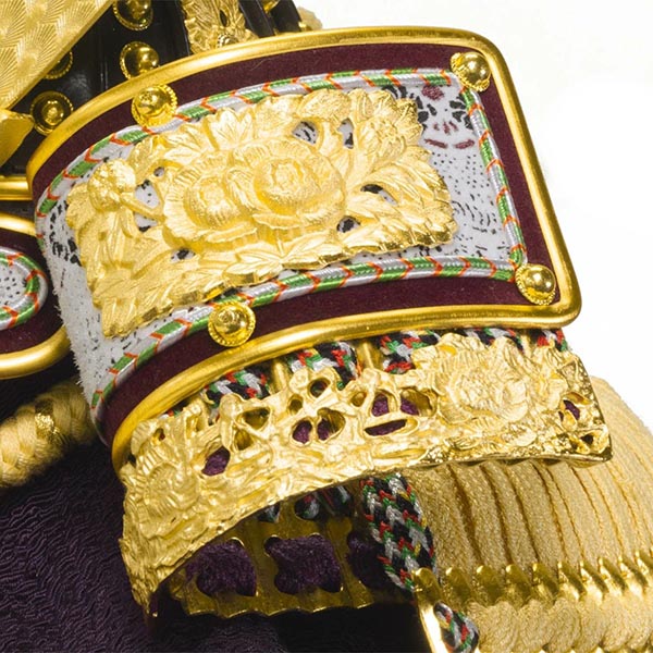 五月人形 吉徳 正絹緋絲縅 純金箔押兜 兜飾り 詳細画像 吉徳 五月人形 正絹緋絲縅 純金箔押兜 兜飾り 詳細画像