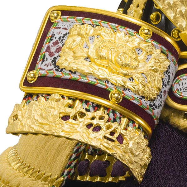 五月人形 吉徳 正絹緋絲縅 純金箔押兜 兜飾り 詳細画像 吉徳 五月人形 正絹緋絲縅 純金箔押兜 兜飾り 詳細画像