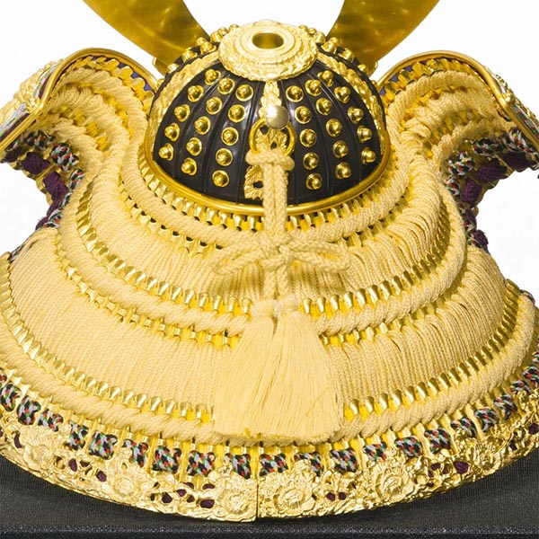 五月人形 吉徳 正絹緋絲縅 純金箔押兜 兜飾り 詳細画像 吉徳 五月人形 正絹緋絲縅 純金箔押兜 兜飾り 詳細画像