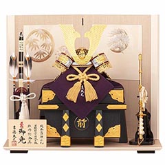 五月人形: 正絹緋絲縅 純金箔押兜 兜飾り 【262H63562】