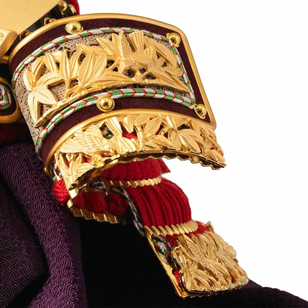 五月人形 吉徳 正絹赤絲縅 純金箔押兜 兜飾り 詳細画像 吉徳 五月人形 正絹赤絲縅 純金箔押兜 兜飾り 詳細画像