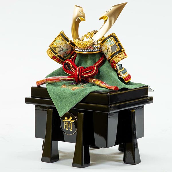 吉徳　 五月人形　玉鳳作 正絹白紺段縅 兜飾り 　詳細画像