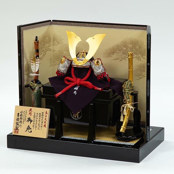 吉徳　 五月人形　小柴鑚穂作 正絹赤絲縅 和紙小札 兜飾り　詳細画像