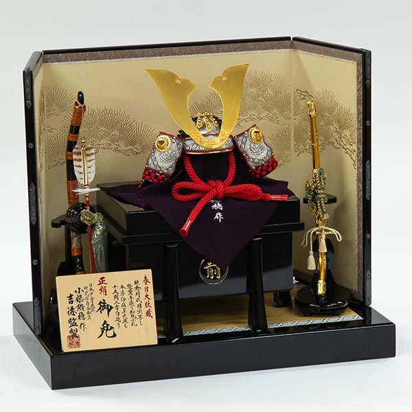 吉徳　 五月人形　小柴鑚穂作 正絹赤絲縅 和紙小札 兜飾り　詳細画像